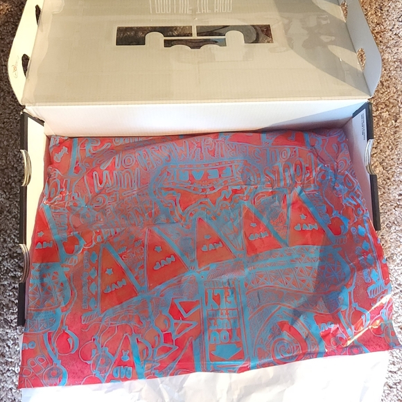 Brand New Mens 9.5 King CroWn Nike Lebron 19s - Picture 10 of 13